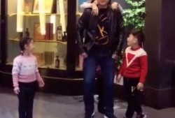 哥哥爆料爸爸视频播放,爸爸视频播放背后的惊人真相